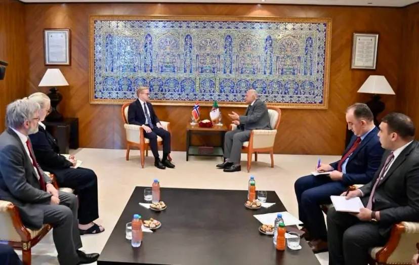 عطاف يستقبل كاتب الدولة لدى وزارة الطاقة بمملكة النرويج
